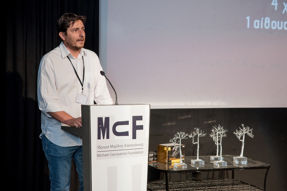 Ο Σίμος Κυπαρισσόπουλος, ιδρυτής του Micro μ Festival