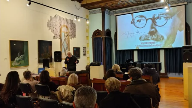 Photoshoot The Red Teacher 11