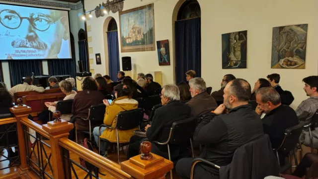 Photoshoot The Red Teacher 15