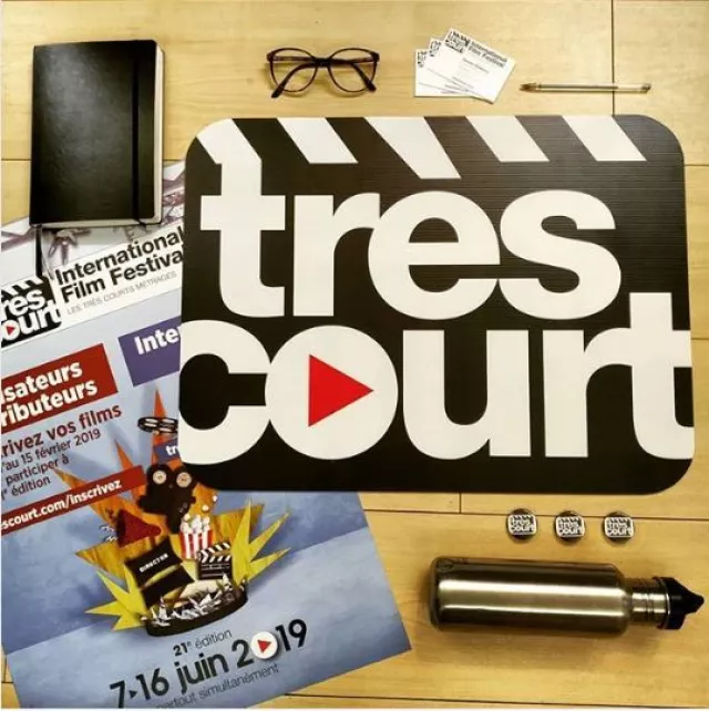 Tres Court (2019) D