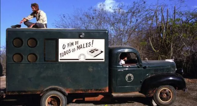 Cinema Aspirins and Vultures (2005) 2